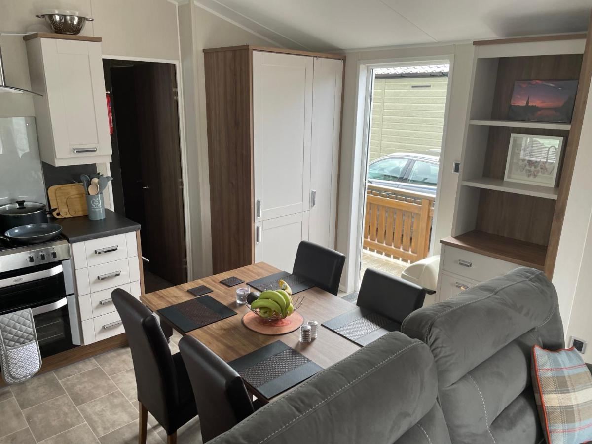 Beautiful 2 Bedroom Lodge With Stunning Views Blair Atholl Kültér fotó