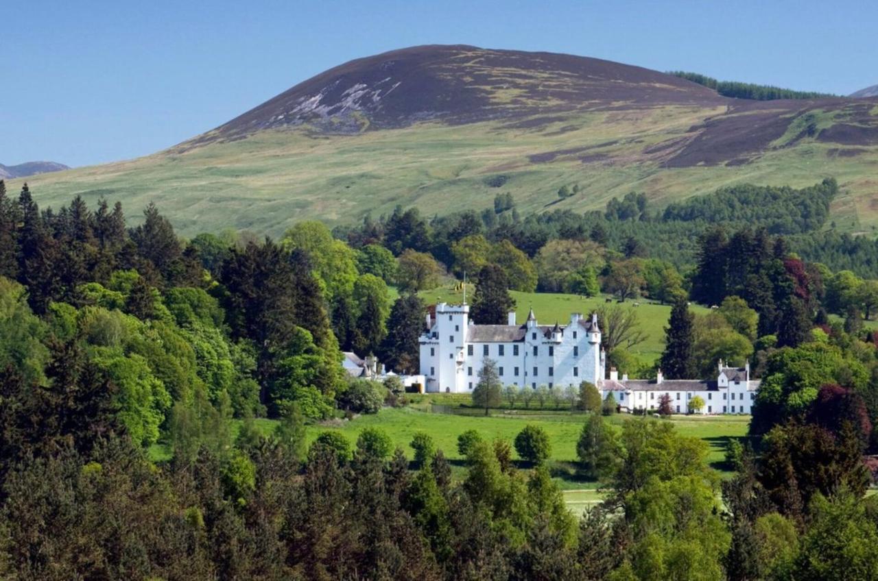 Beautiful 2 Bedroom Lodge With Stunning Views Blair Atholl Kültér fotó