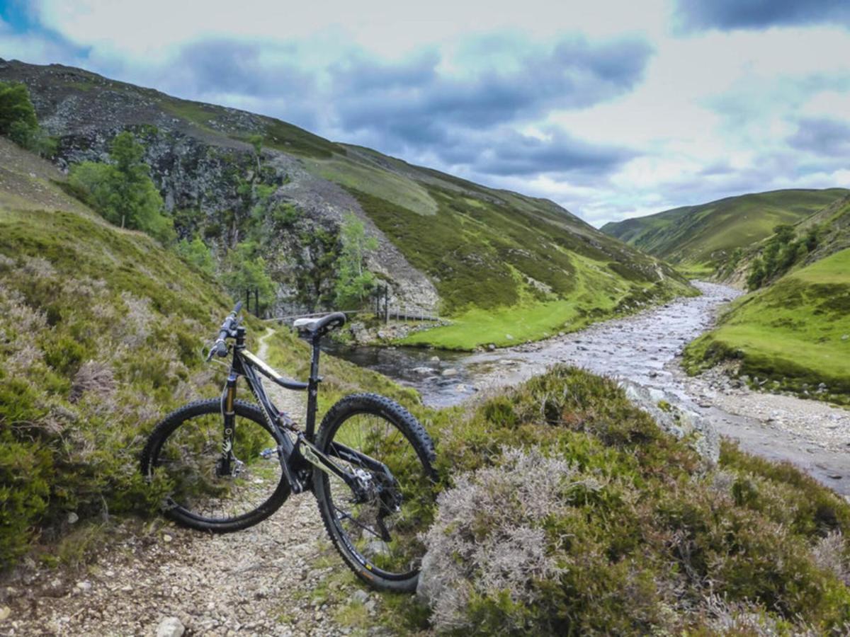 Beautiful 2 Bedroom Lodge With Stunning Views Blair Atholl Kültér fotó